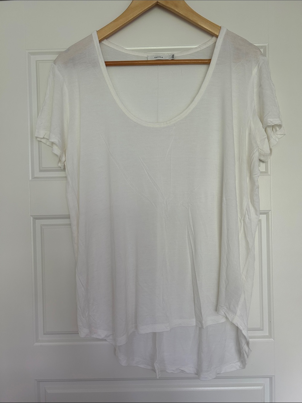 Talula White Scoop Neck Short Sleeve Tee